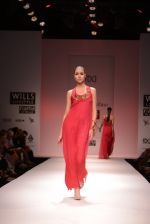 Model walks for Chandrani, Mrinalini, Dhruv-Pallavi Show at Wills Fashion Week 2013 Day 5 on 17th March  (130).JPG